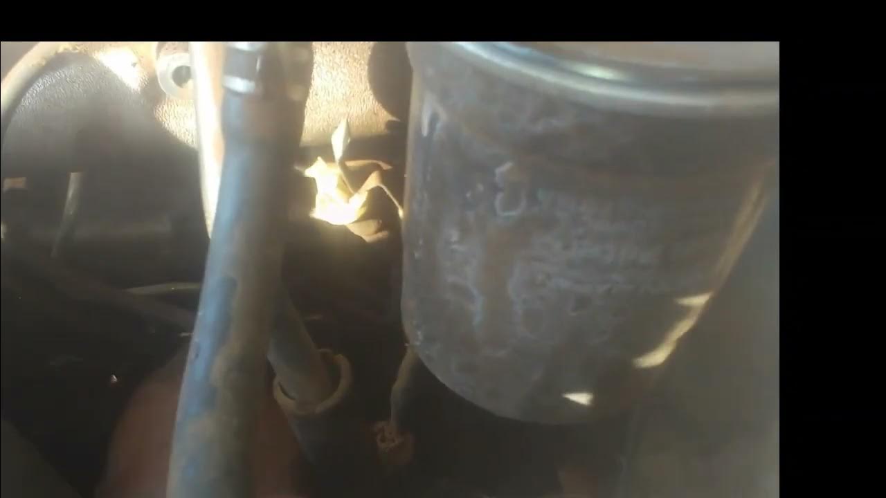 Mitsubishi Pajero. Injector pump return pipe had a leak. Changing the