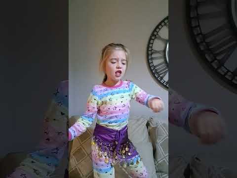 Clapping hands 👏 DANCING 💃 belly dancing 🕺 having fun cute girl Nilya