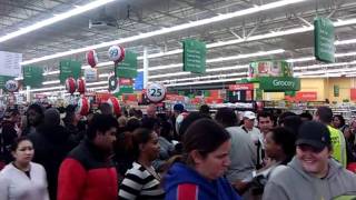 Black Friday 2011 @ Walmart 40 Hwy Independence, M