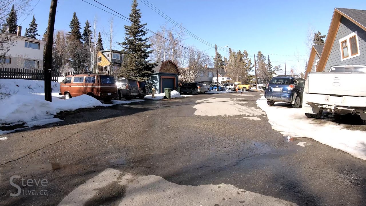 Driving around Hillcrest, Whitehorse