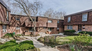 13507 Coliseum DR E, Chesterfield, MO 63017