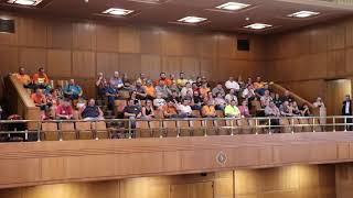 B-roll: Oregon, loggers watch the Oregon House in action