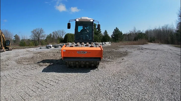 2015 HAMM H7i Operating