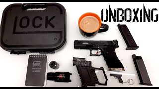 Special Glock Unboxing / WE G18C T5 / Glock me baby XD
