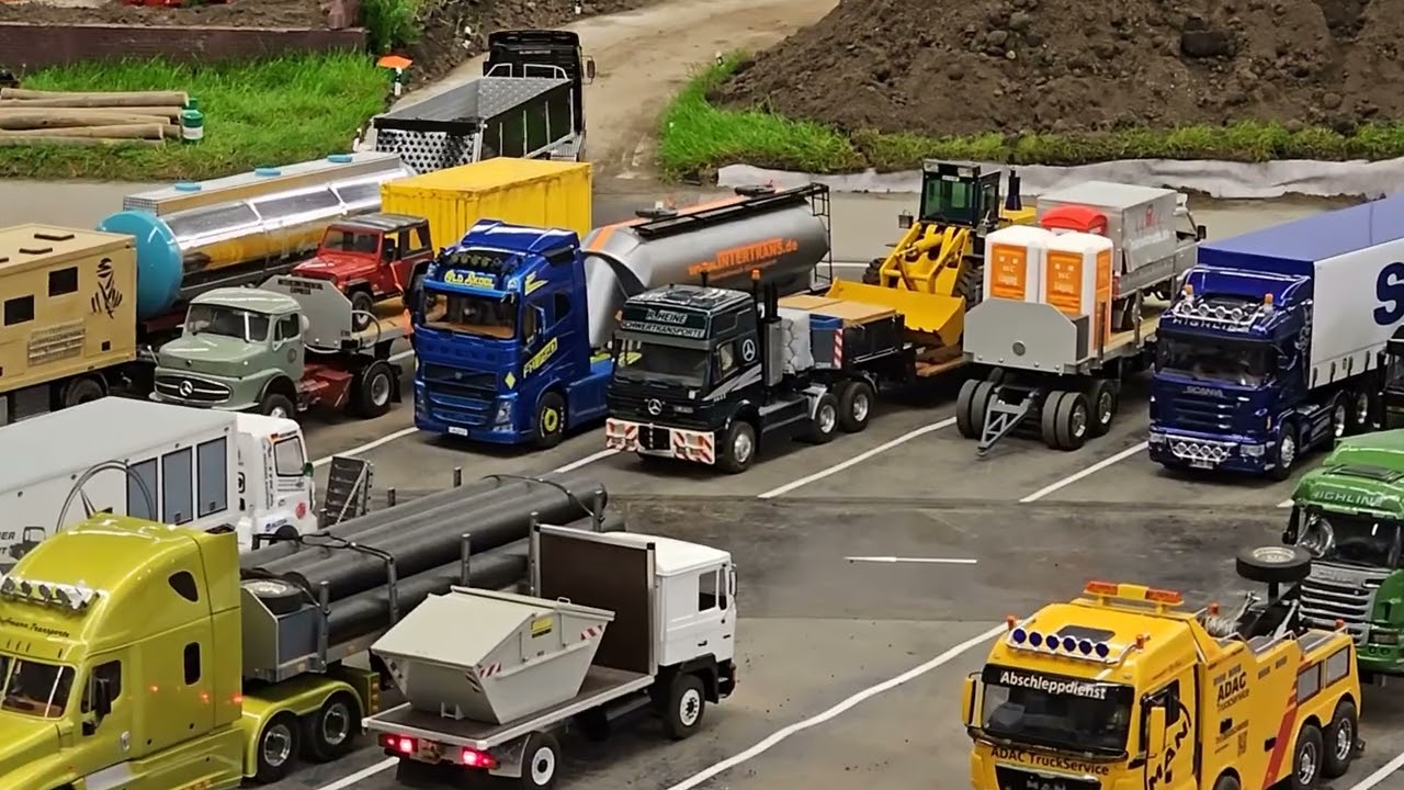 Intermodellbau Messe Dortmund 2023 @ AMAZING RC TRUCKS ,RC DOZER , RC HEAVY TRANSPORT, RC TRACTORS