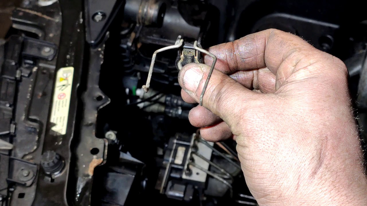 Как снять расширительный бачек bmw x5 e53 - YouTube