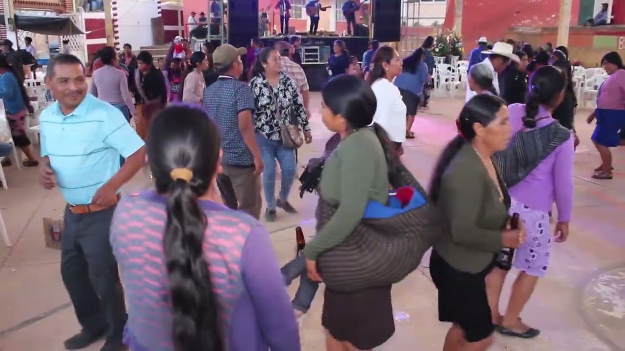 Bautizo de los hermanos Villa García, Baile en Xalpitzahuac mpio. de Atlixtac Gro. parte 3/3