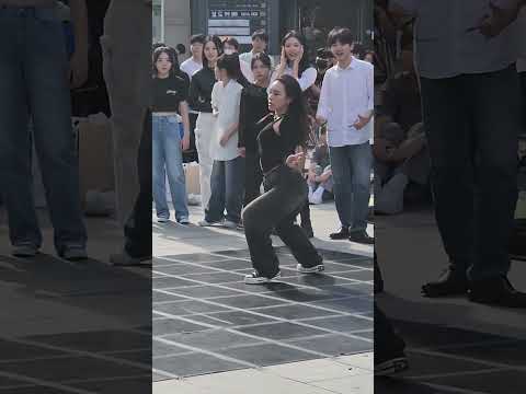 <strong>Kpop</strong>&amp;amp;JHKTV]<strong>ARTBEAT</strong> in Shinchon 아트비트 신촌케이팝댄스 #쇼츠 #shorts
