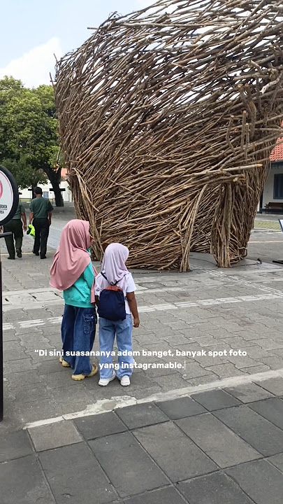 Liburan keluarga' ke Benteng Vredeburg ' seru banget #bentengvredeburg #liburankeluarga #shorts