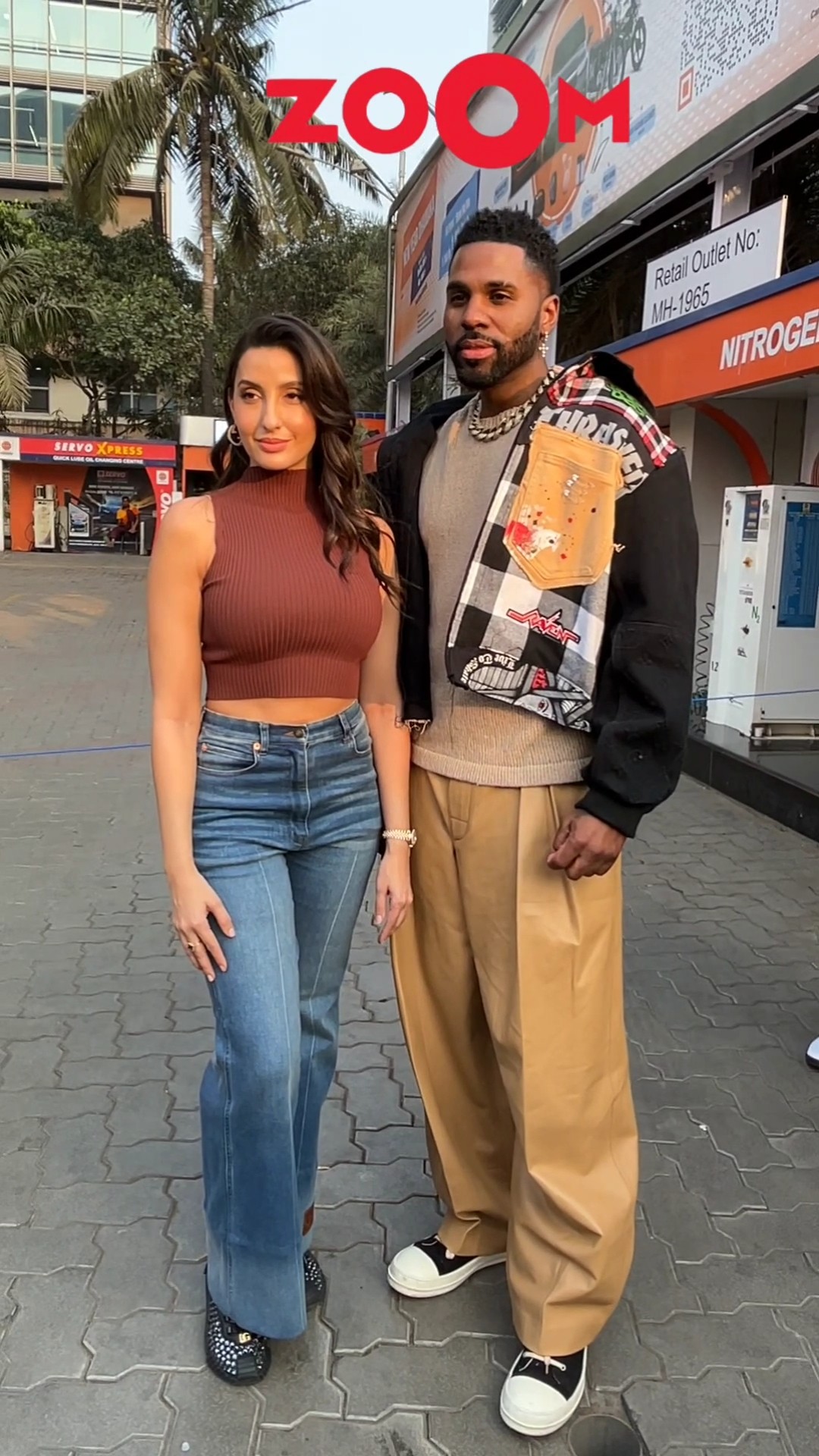 Nora Fatehi-Jason Derulo POSE together as spotted promoting their song Snake ? #norafatehi #shorts