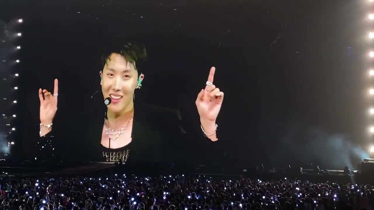 BTS Intro / All Ments PTD on Stage LA SoFi Day 3 12.1.2021 [Fancam]