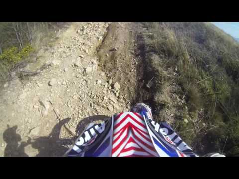 subida padroso pedra solta