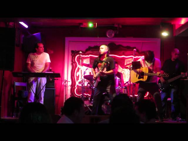 A tientas (cover de Duncan Dhu) - Danny Bobadilla Rider y su Banda.  09-01-2015