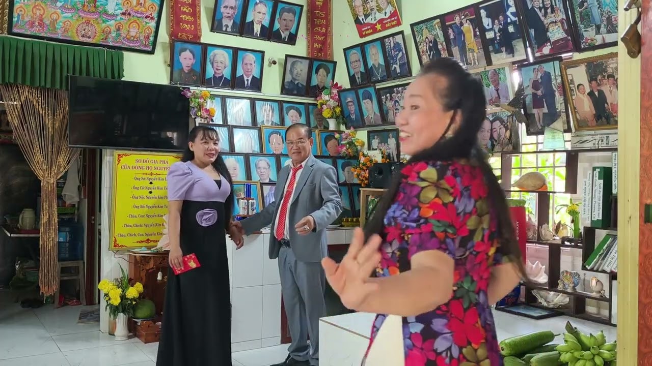 Quán KIM Được/ TB KIM Được Lì xì cho Em Chỉ ,NS Cẩm Hồng , Phương Xuân TPHCM