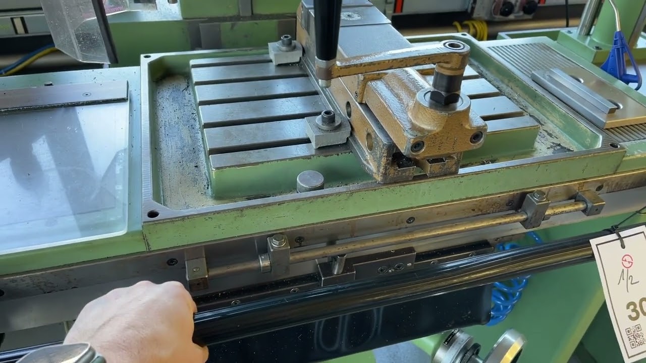 ACIERA 22 VA Pillar or Column Drilling Machine