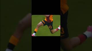 Sasha Yukarda Allah Var Diyor Ama Bir Andada Galatasaryi Düsünüyor