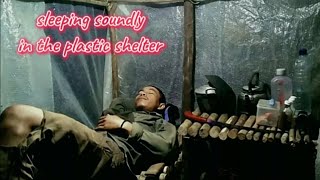 Camping bushcraft survival | build a shelter using used plastic in the forest | no food | no water