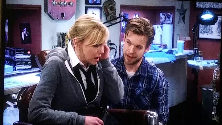 Mom tv show Travis and Christy