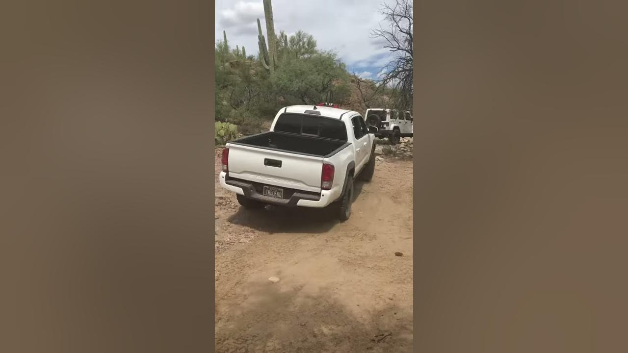 Toyota Tacoma Off-road - YouTube