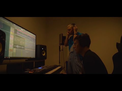 PAPICHAMP X OMAR VARELA - TRABAJANDO EN LO QUE SE VIENE