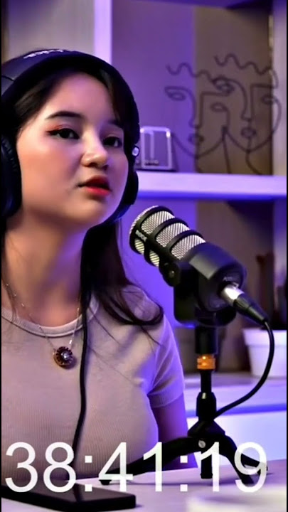 Kienzy Di Godain Om om