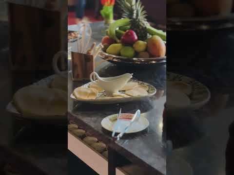 LUXURIOUS BREAKFAST IN THE DESERT 