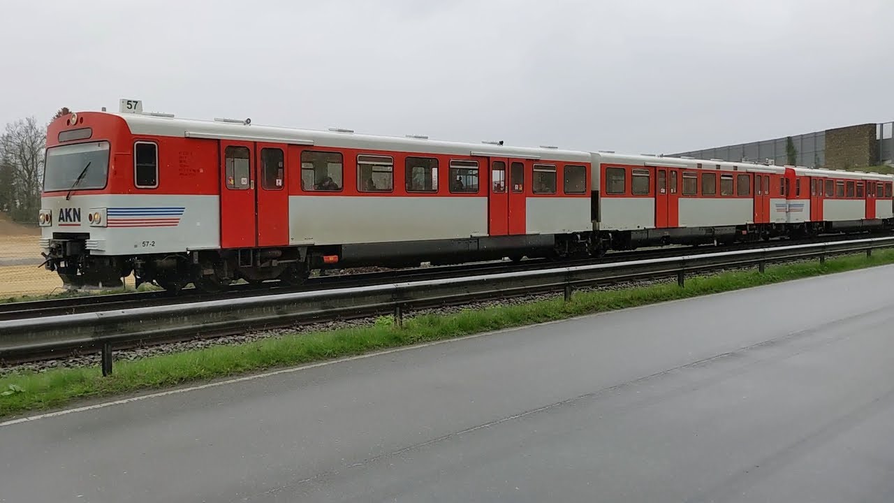 Die Triebwagen VTA der AKN zwischen Ulzburg Süd und Quickborn im Jahr 2024
