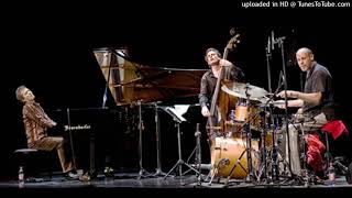Brad Mehldau Trio - Tenderly (live)