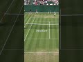What an assist from Iga 🤩 #shorts #wimbledon #tennis #igaswiatek #tennisplayer