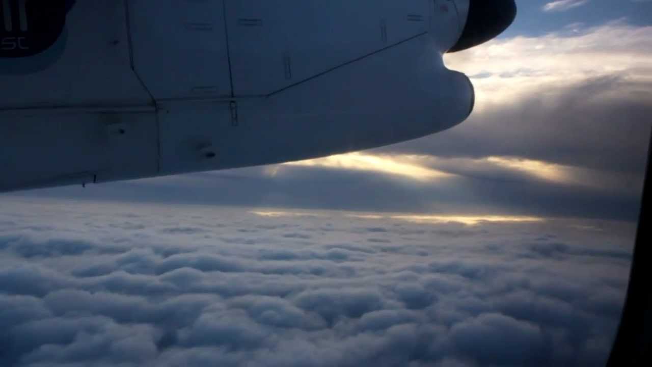 Air Southwest - Taxi & Takeoff London Gatwick Dash 8-300 Snowed in