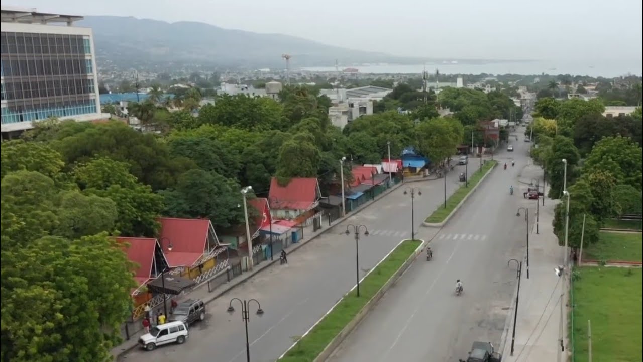 Port-au-prince, Haiti:  Rue Capois, Portail Leogâne