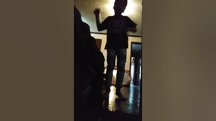 Whan ur little brother listen to mop