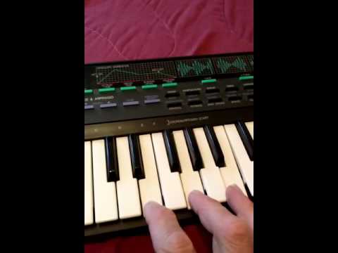 YAMAHA VSS-30 SAMPLER hello sample