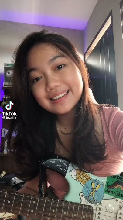 Cewek Cantik Ini Jago Banget Bermain Gitar 😍
