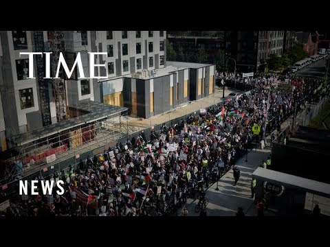 Thousands Protest the Democratic National Convention Over Israel's War ...