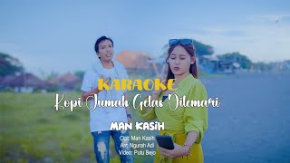 Download Lagu 𝐊𝐨𝐩𝐢 𝐉𝐮𝐦𝐚𝐡 𝐆𝐞𝐥𝐚𝐬 𝐃𝐢 𝐋𝐞𝐦𝐚𝐫𝐢 - 𝐕𝐞𝐫𝐬𝐢 𝐊𝐚𝐫𝐚𝐨𝐤𝐞 𝐌𝐚𝐧 𝐊𝐚𝐬𝐢𝐡 ( 𝐎𝐟𝐟𝐢𝐜𝐢𝐚𝐥 𝐀𝐮𝐝𝐢𝐨 𝐕𝐢𝐝𝐢𝐨 ) MP3