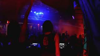 Grace Thompson plays Superstrobe´s track