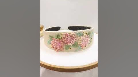 Thêu khóm hoa cẩm tú cầu mộng mơ cho ngày nắng đẹp!