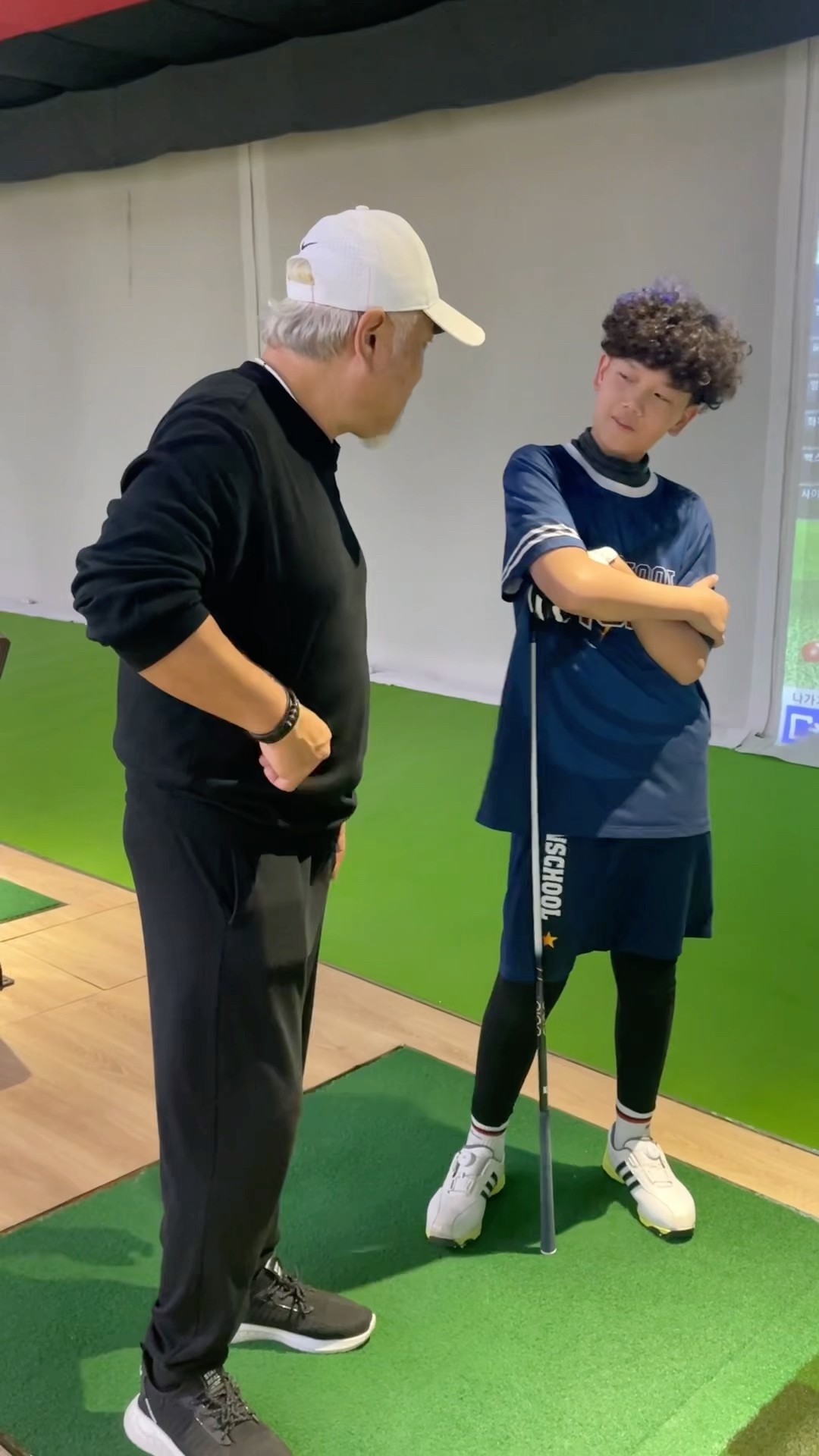 (Golf familyVN)mỗi lần một cú đánh của bé thầy luôn nhắc nhở rất kỹ ?#golf #shorts