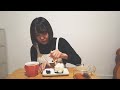 手作りオレオチーズケーキを食べる外出自粛の昼。