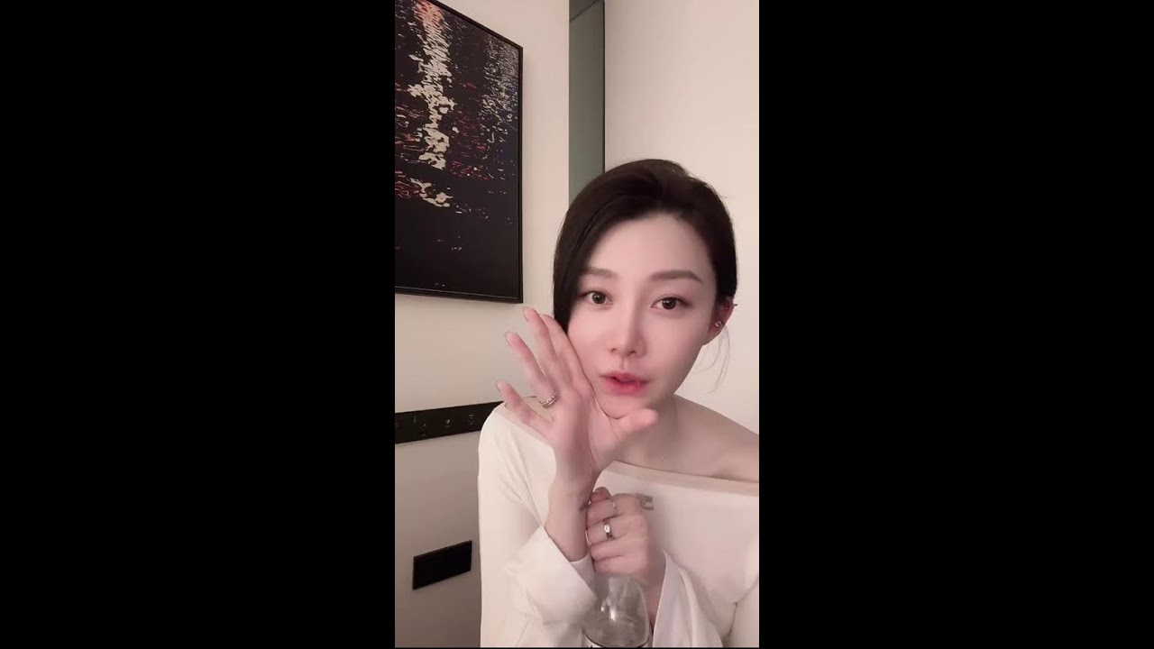 🥰🥰🥰大美女張芮爾來YT直播咯,別把自己當外人,我超寵粉😏😏 - YouTube