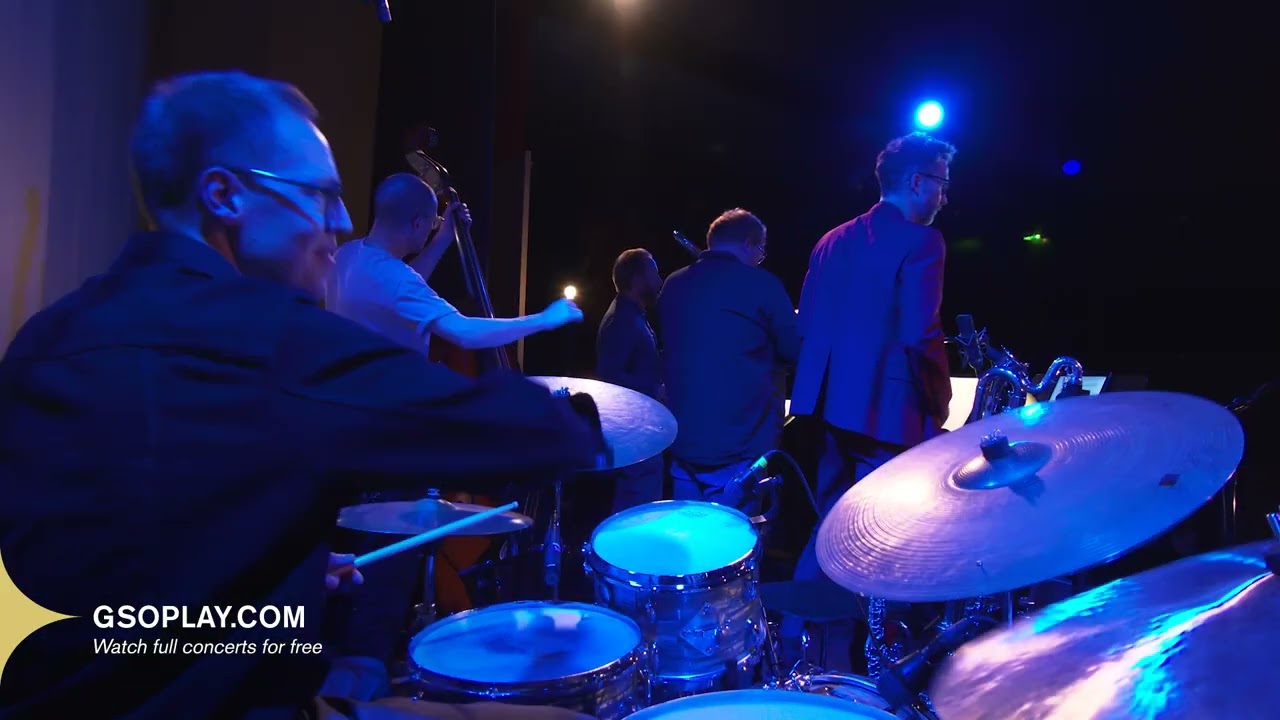 Johan Lindström shows the way