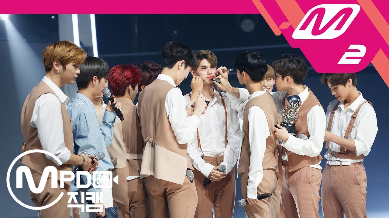 [MPD직캠] 워너원 1위 앵콜 직캠 4K '켜줘(Light)' (WANNA ONE FanCam No.1 Encore) | @MCOUNTDOWN_2018.6.14