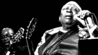 Watch Bb King All You Ever Give Me Is The Blues video