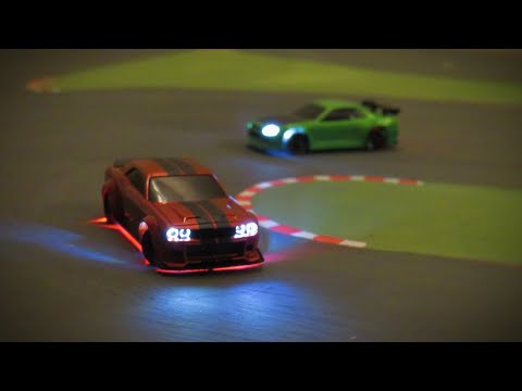 Turbo Racing C75 And C64 1:76 Racetrack Build And Run