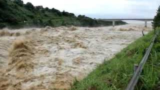 新潟豪雨 大河津分水河口 Youtube