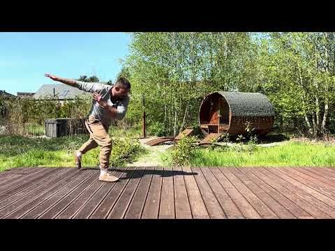 Capoeira Slide Entry