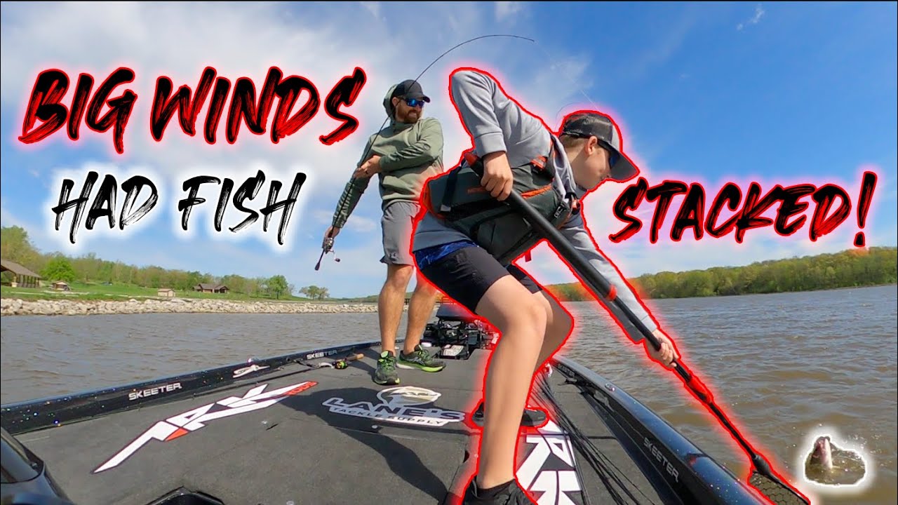 Bass Fishing In HIGH WINDS! TONS Of Fish STACKED In 1 KEY AREA!
