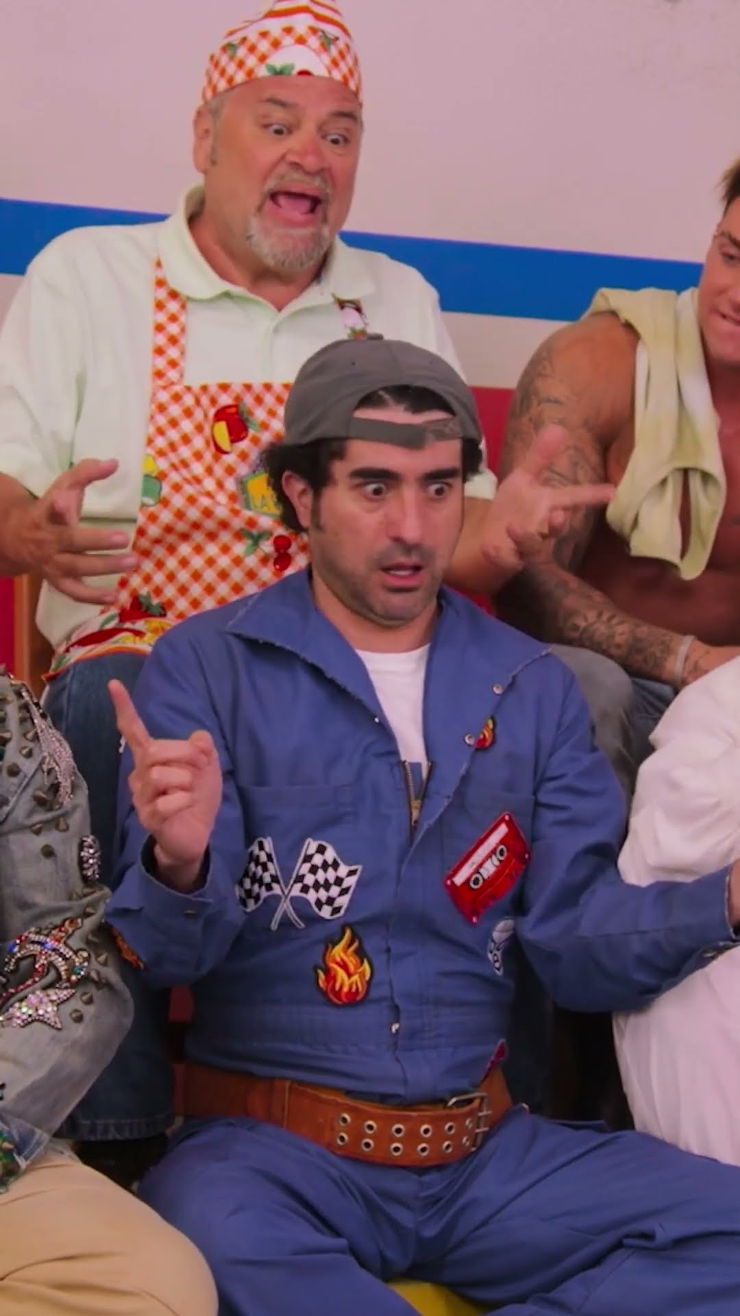 El Pingas tendrá que luchar para mantener a sus clientes #BolaDeLocos #Comedia #humor