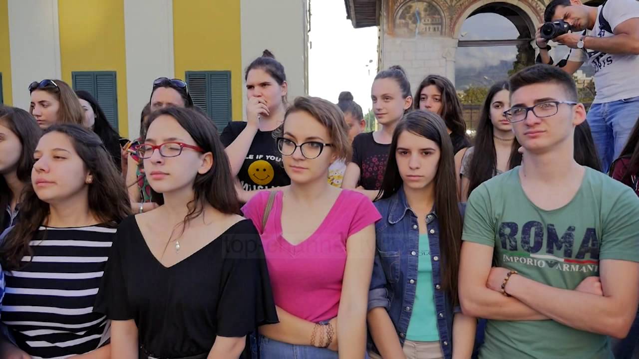 Tiran hapet p r qytetar t kulla e sahatit top channel albania